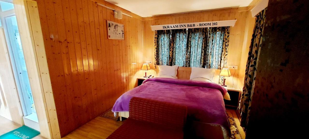 Ikraam Inn Bed & Breakfast Srīnagar Екстериор снимка