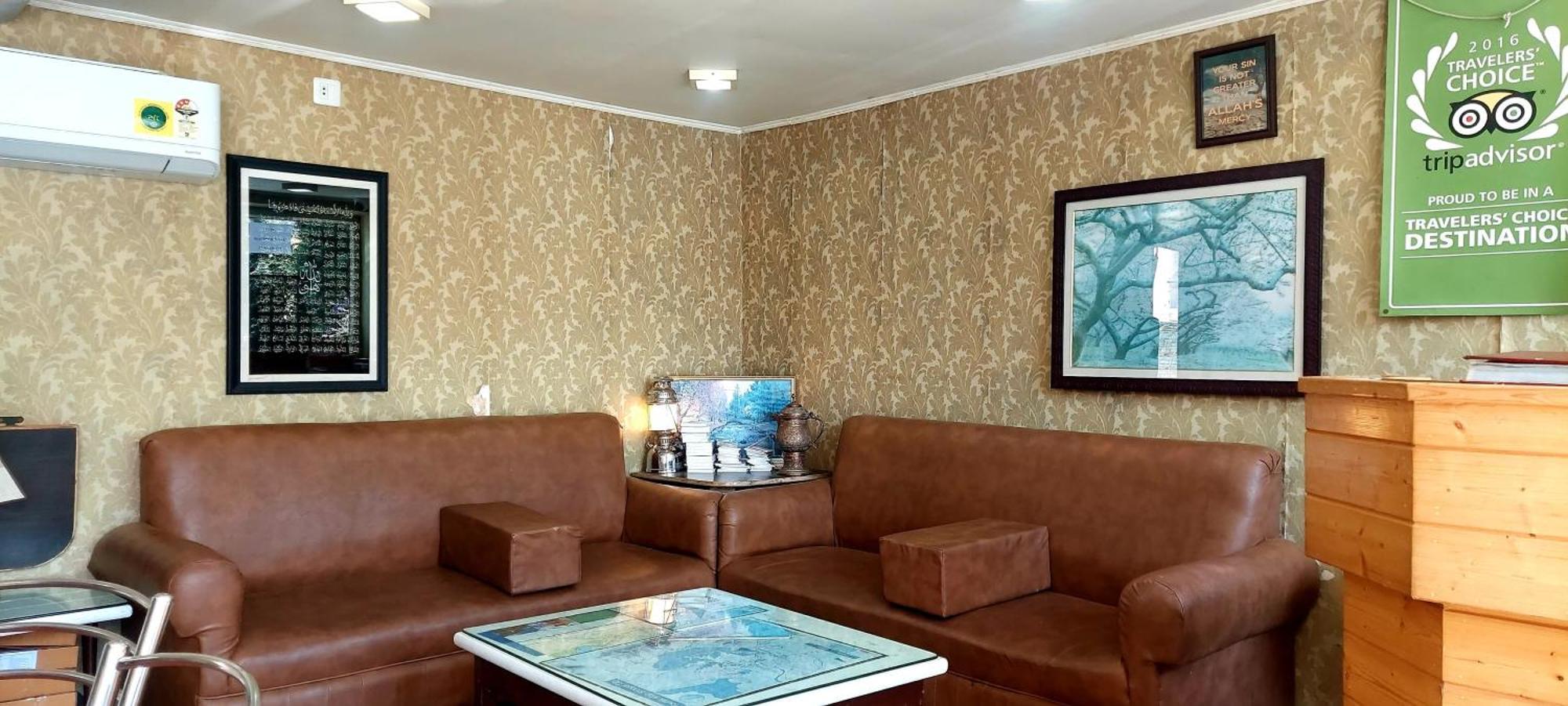 Ikraam Inn Bed & Breakfast Srīnagar Екстериор снимка